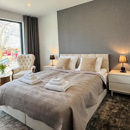 Hey Charlie 3* Jantar