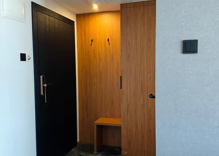 Hey Charlie 3* Янтар